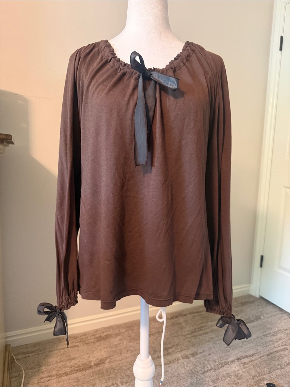 Women’s Brown Long Sleeve Tie-Neck Peasant Top